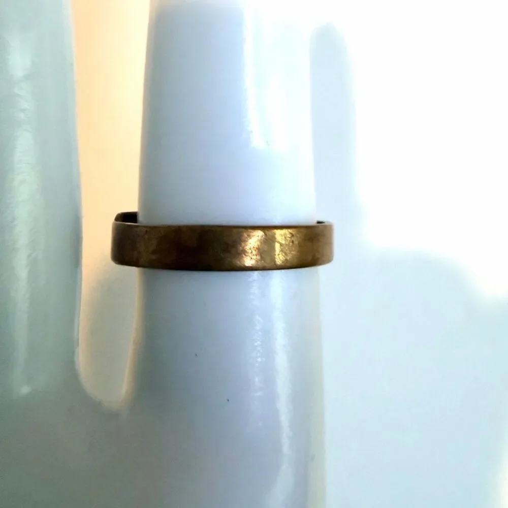 Vintage Green Carved Glass Flower Ring